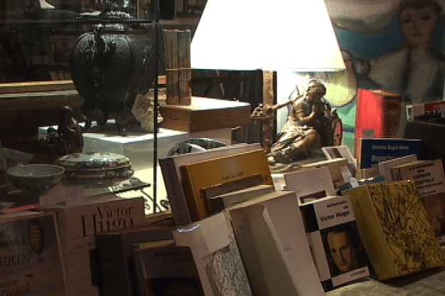 used bookstore ange france