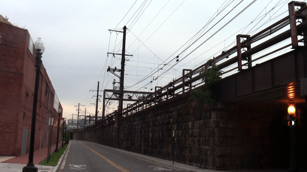 clip-2011-10-27 01;51;25 000007;13